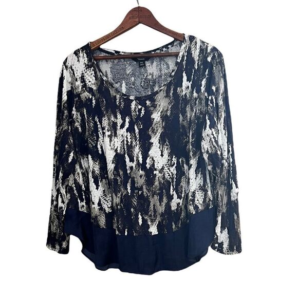 Simply Vera Vera Wang Long Sleeve Lightweight Top - Picture 1 of 7